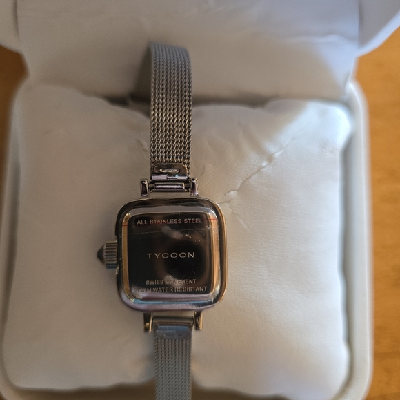 New original box Tycoon Swiss movement Swarovski crystal detail watch. - Picture 3 of 7